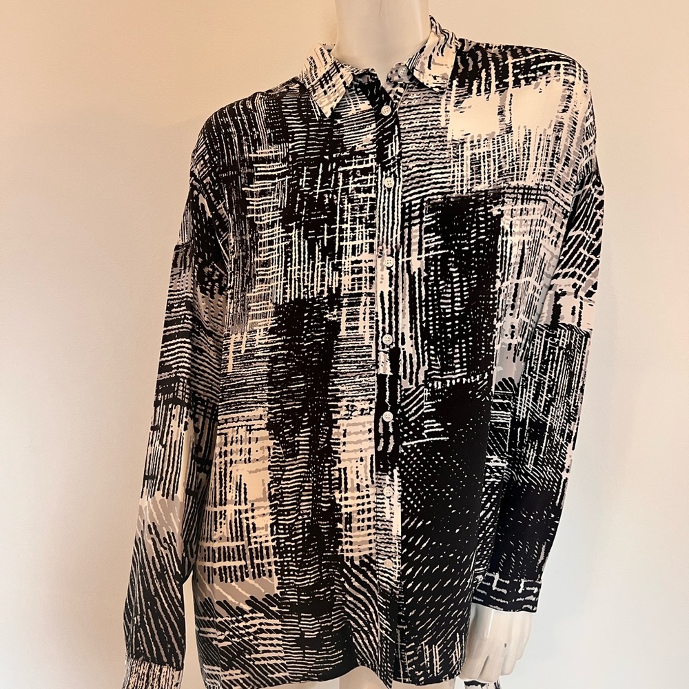 Amanda Uprichard Black and White Abstract Blouse